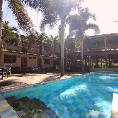 פאלומינו Hostal Luz De Luna מראה חיצוני תמונה