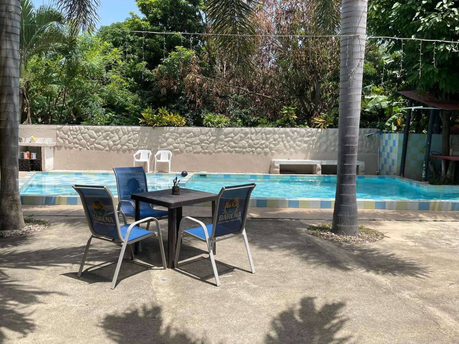פאלומינו Hostal Luz De Luna מראה חיצוני תמונה