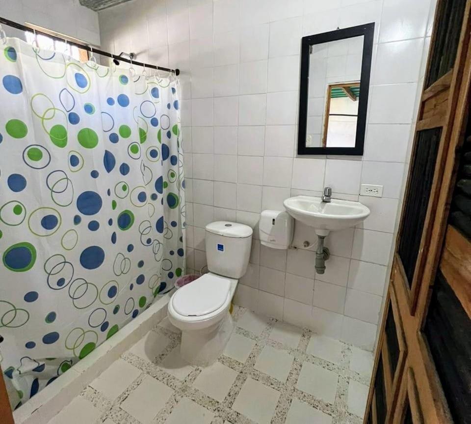 פאלומינו Hostal Luz De Luna מראה חיצוני תמונה